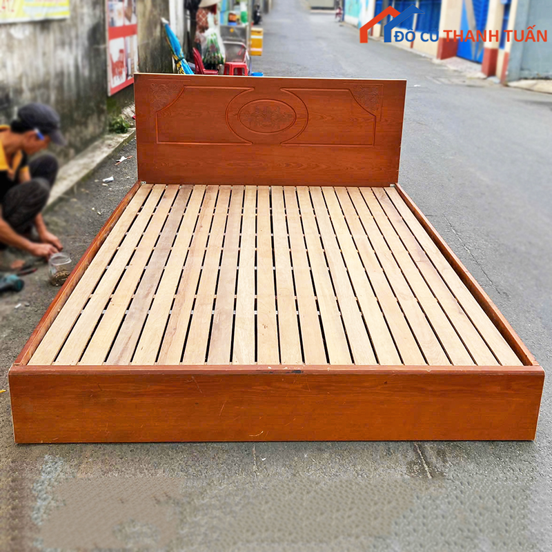 giuong-cu-6 Giường Gỗ 1M6x2M Màu Nâu Cũ Giá Rẻ