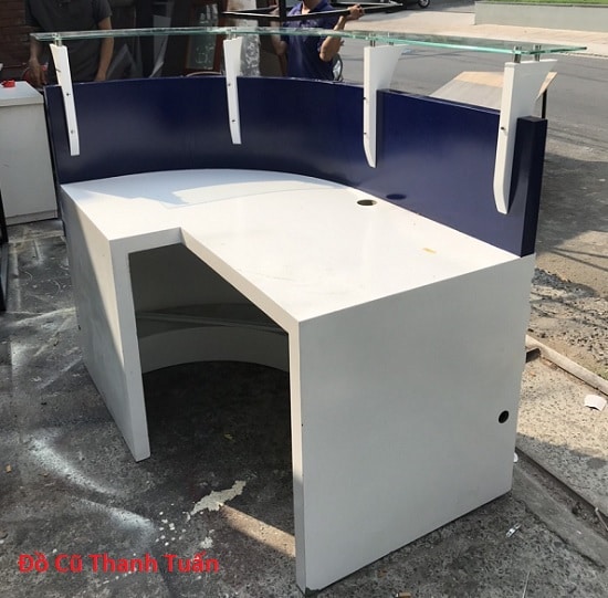 quay-go-bo-cong-mat-kinh-cu1 Quầy Gỗ Bo Cong Cũ Thanh Lý Giá Rẻ - Mã 797