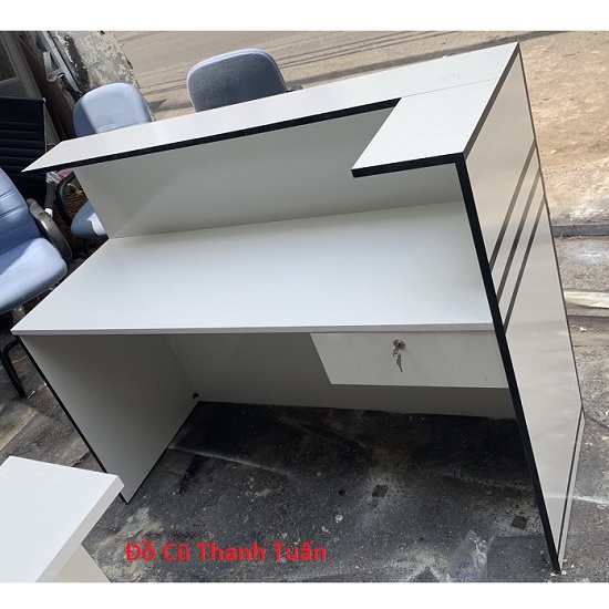 quay-dong-moi-mau-trang-den-thanh-ly1 Thanh Lý Quầy Lễ Tân Chữ L Trắng Q02