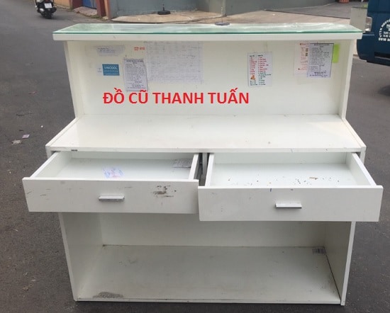 quay-mini-cu-co-kinh1 Quầy 1M2x1M15 Cũ Màu Trắng Giá Rẻ - QC33