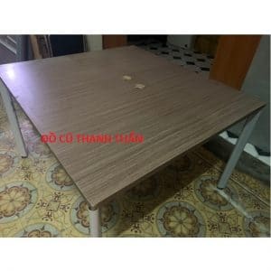 Thanh Lý Bàn Vuông 1M2 Mặt Gỗ Chân Sắt Cũ - Mã 578