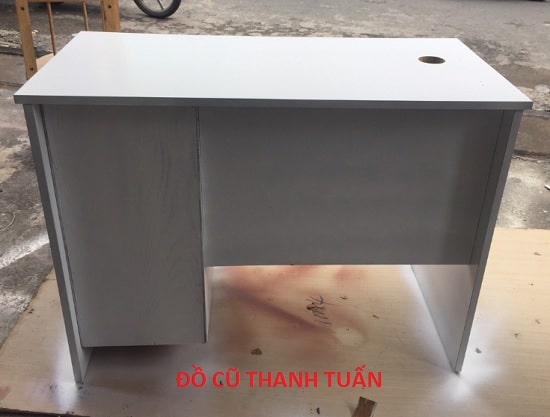 ban-lam-viec-mau-trang-cu1 Thanh Lý Bàn Làm Việc Màu Trắng 1M2 Cũ - Mã 594