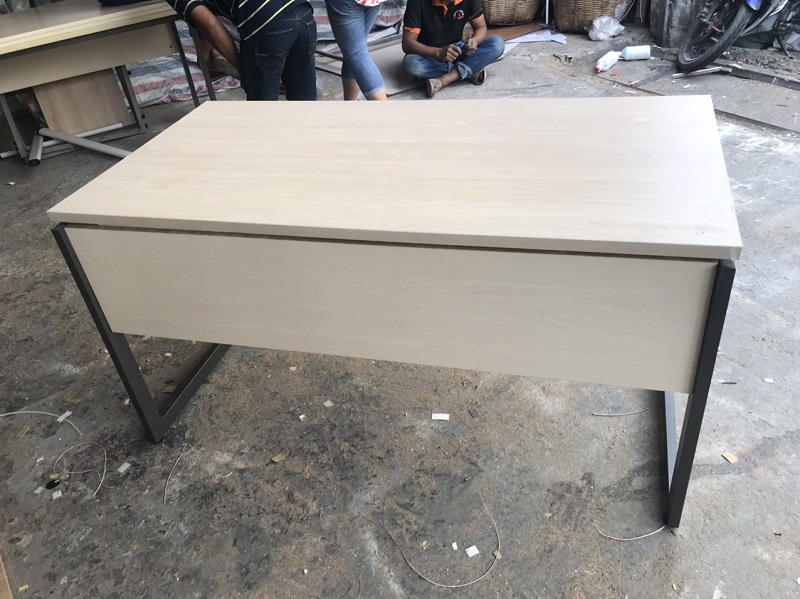 1-41 Lắp đặt combo nội thất văn phòng cũ đến chị Huyền