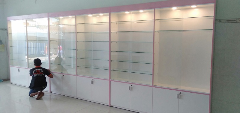 1-52 Hình ảnh lắp đặt sản phẩm tủ trưng bày tại nhà khách