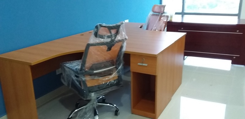 1-58 Hình ảnh setup nội thất văn phòng cũ tại quận 10