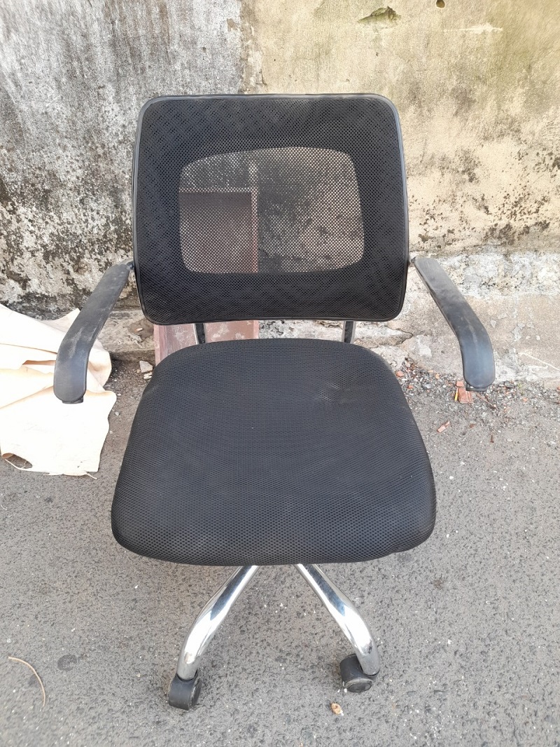 2-28 Lắp đặt combo nội thất văn phòng cũ đến chị Huyền