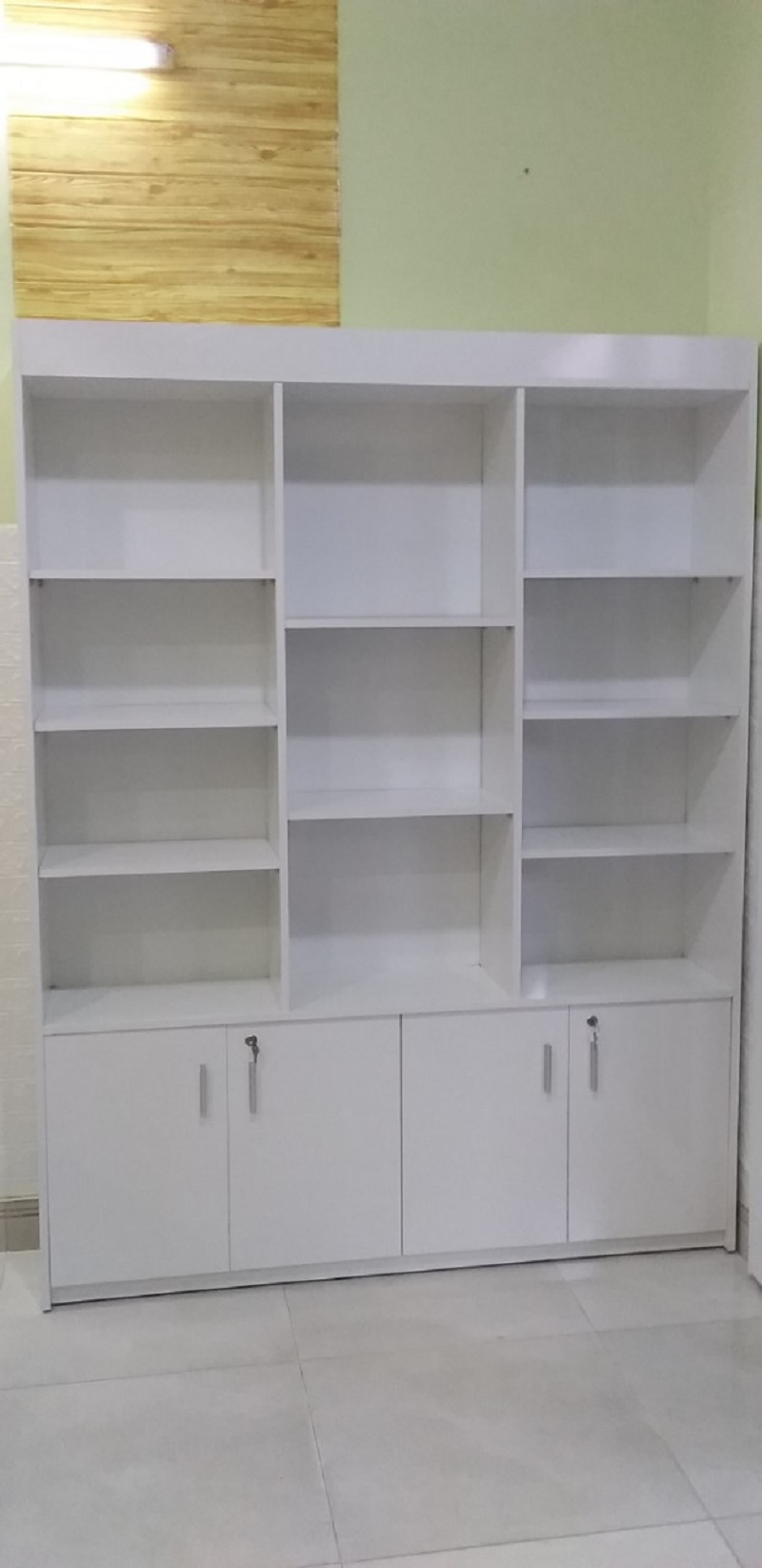 6-6 Hình ảnh lắp đặt sản phẩm tủ trưng bày tại nhà khách