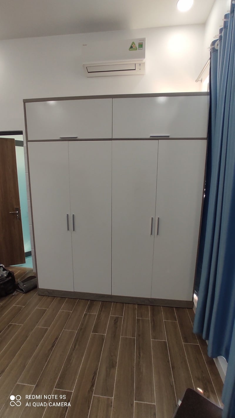 3-19 Hình ảnh những mẫu tủ áo cũ được lắp đặt tại nhà khách