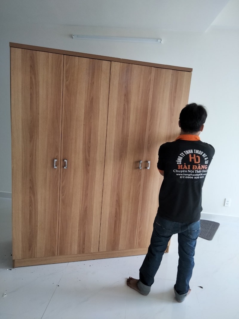 7-11 Hình ảnh những mẫu tủ áo cũ được lắp đặt tại nhà khách