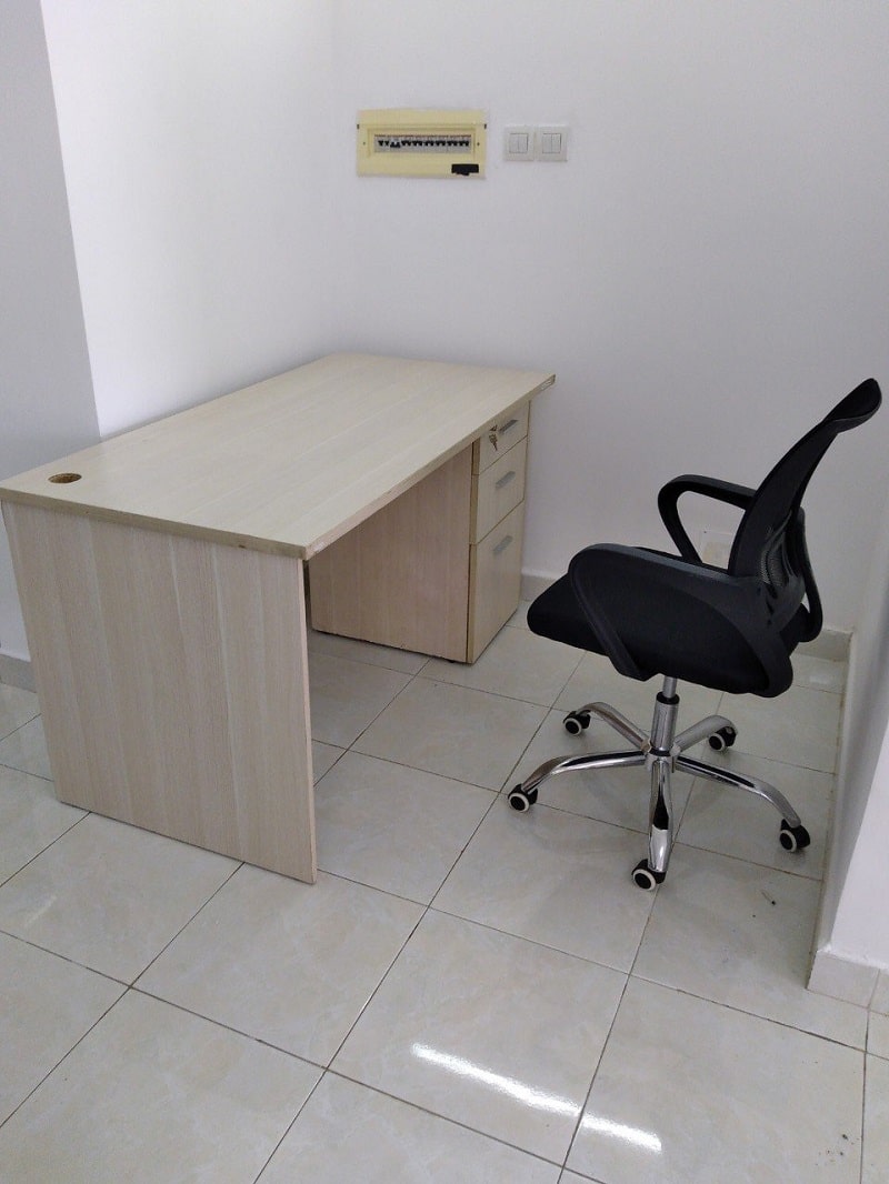 1-16 Tiện nghi với combo nội thất văn phòng