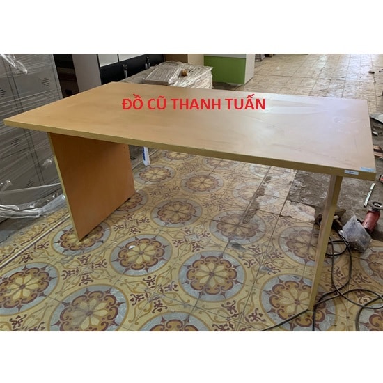 2-33 Thanh Lý Bàn Làm Việc Không Hộc 1M4 X 75Cm