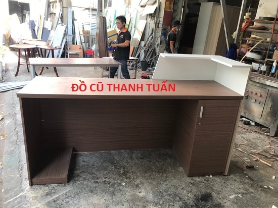 4 Thanh Lý Quầy Lễ Tân Mới 95% Dài 2M