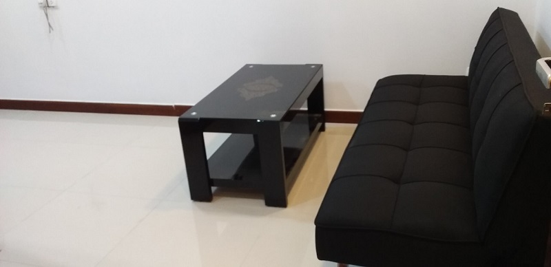 7-4 Thợ setup văn phòng làm việc cho chị Trang