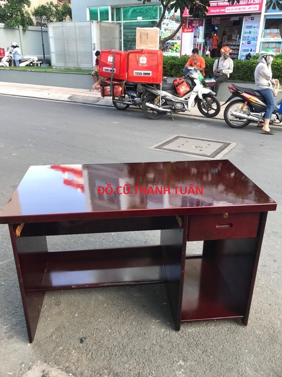 10-4 Bàn Máy Tính Cũ Ngang 1M2 Giá Rẻ