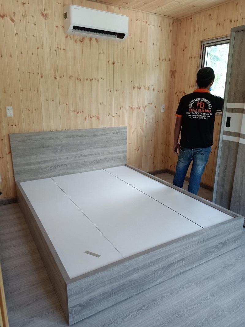 3-10 Lắp đặt sản phẩm nội thất gia đình đến khách hàng