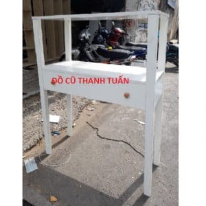 Bàn Trưng Bày Gỗ Màu Trắng Cũ Ngang 95 Cao 1M3 Sâu 40Cm - KTBC03