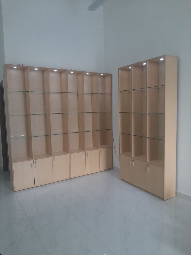 4 Hình ảnh giao tủ trưng bày mới 95%