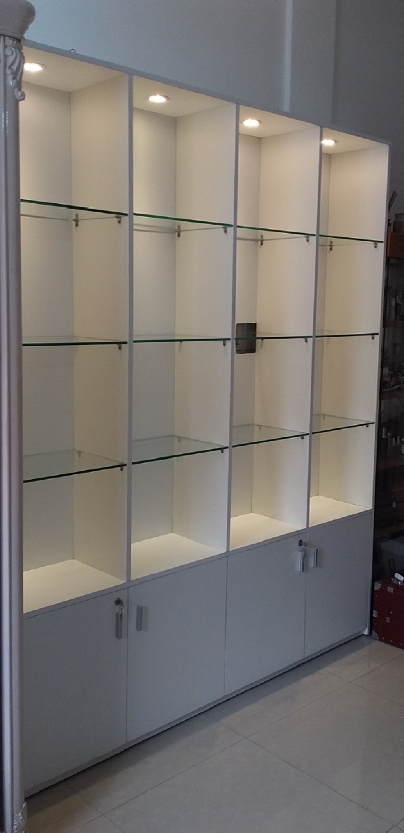 ke-trung-bay Sang trọng với tủ trưng bày từ Đồ Cũ Thanh Tuấn