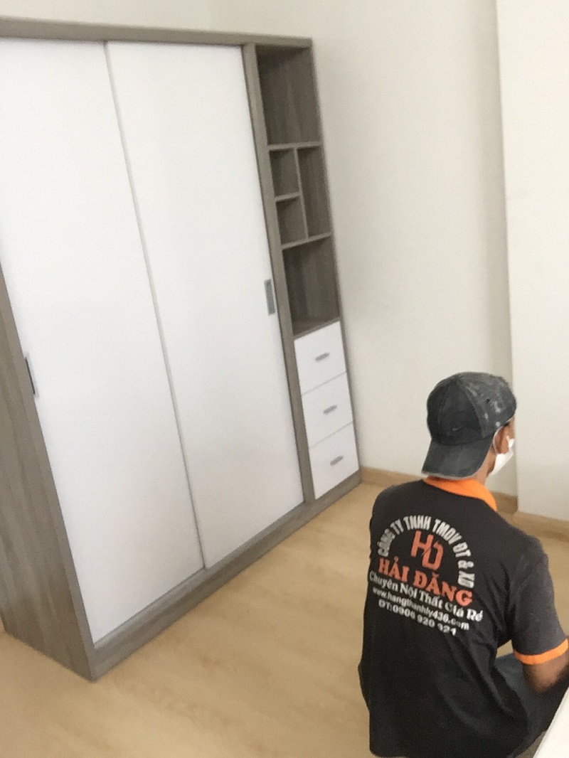 tu Sản phẩm combo giường tủ đẹp lắp đạt tại nhà khách