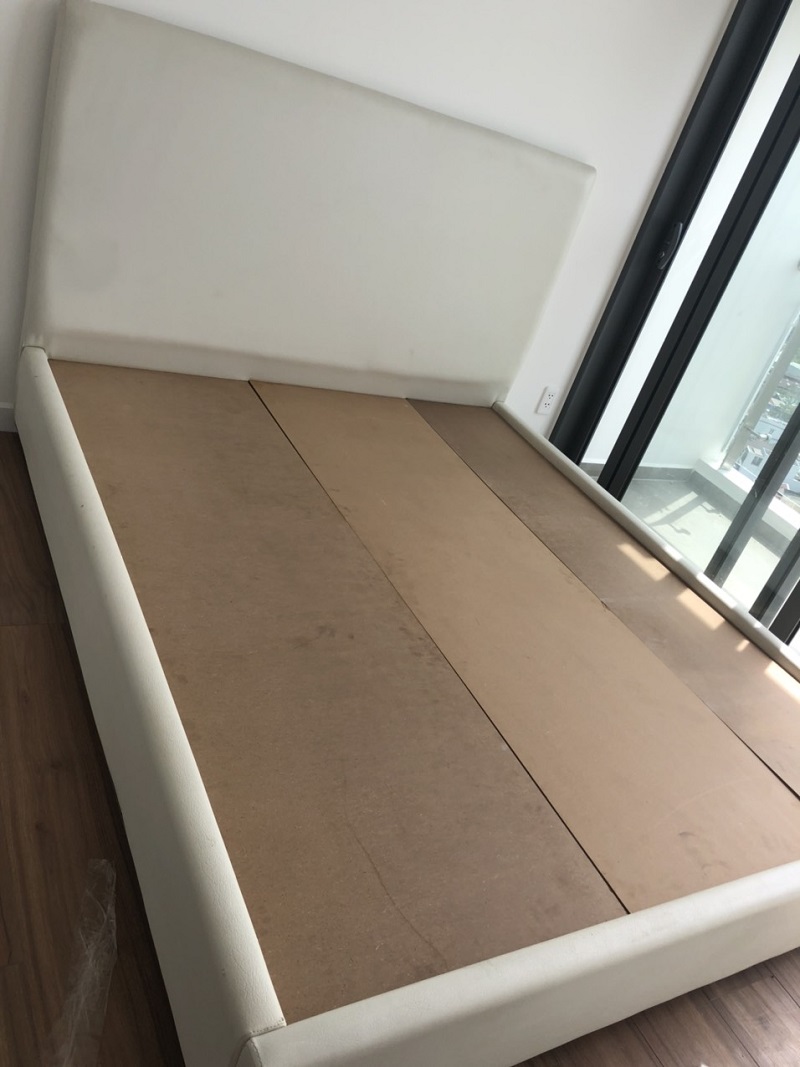 giuong-ngu-mau-trang Những sản phẩm nội thất gia đình bàn giao tại nhà khách