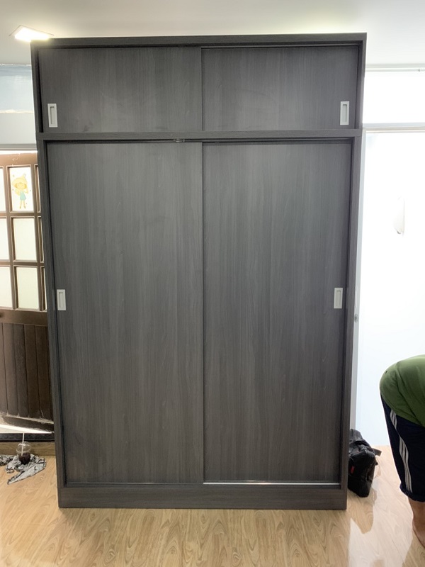 tu-ao-cua-lua Giao sản phẩm nội thất gia đình đến khách hàng