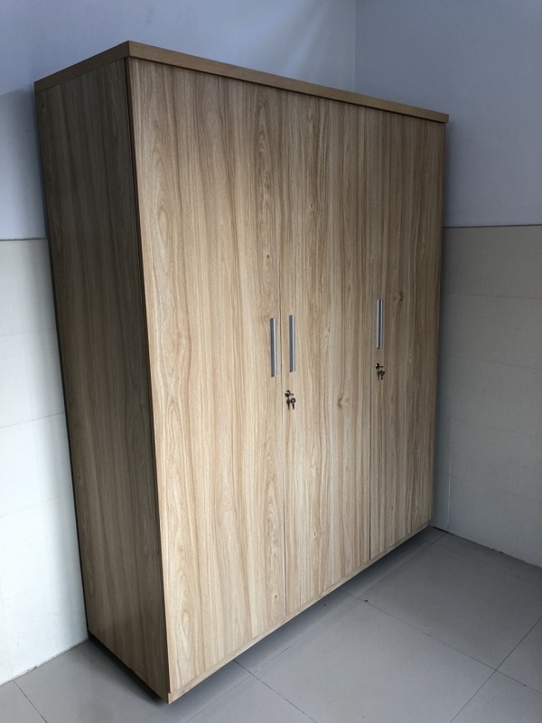 tu-ao Giao sản phẩm nội thất gia đình đến khách hàng