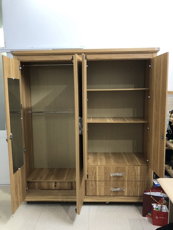 tủ-áo-4-cánh Giao sản phẩm nội thất gia đình đến khách hàng