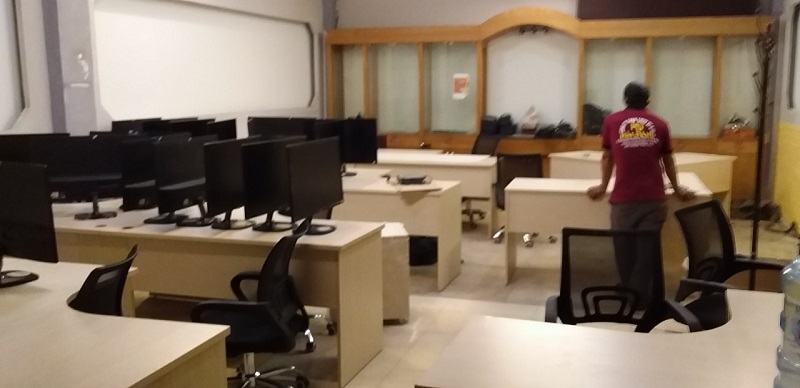 8 Giao hàng trọn bộ nội thất đến khách hôm nay