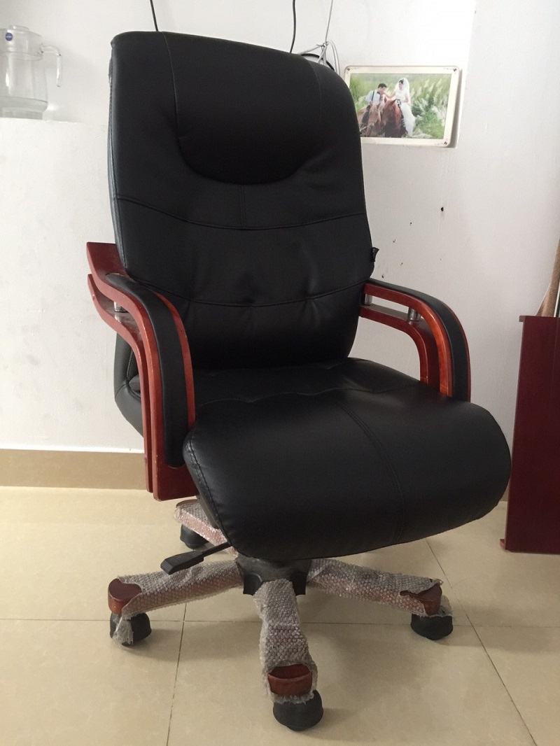 2-3 Lắp đặt đồ văn phòng cũ đến tay khách hàng