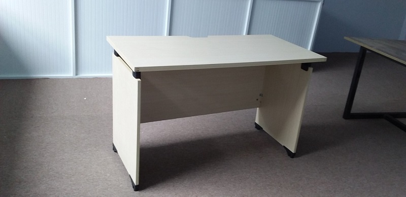 7-3 Lắp đặt đồ văn phòng cũ đến tay khách hàng