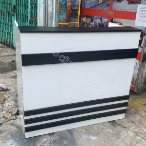 Quầy Lễ Tân Màu Trắng Đen Cũ Giá Rẻ