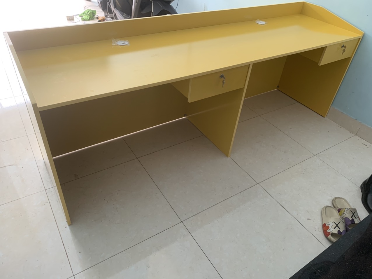 3-4 Chiêm ngưỡng sản phẩm nội thất "cũ" tại nhà khách