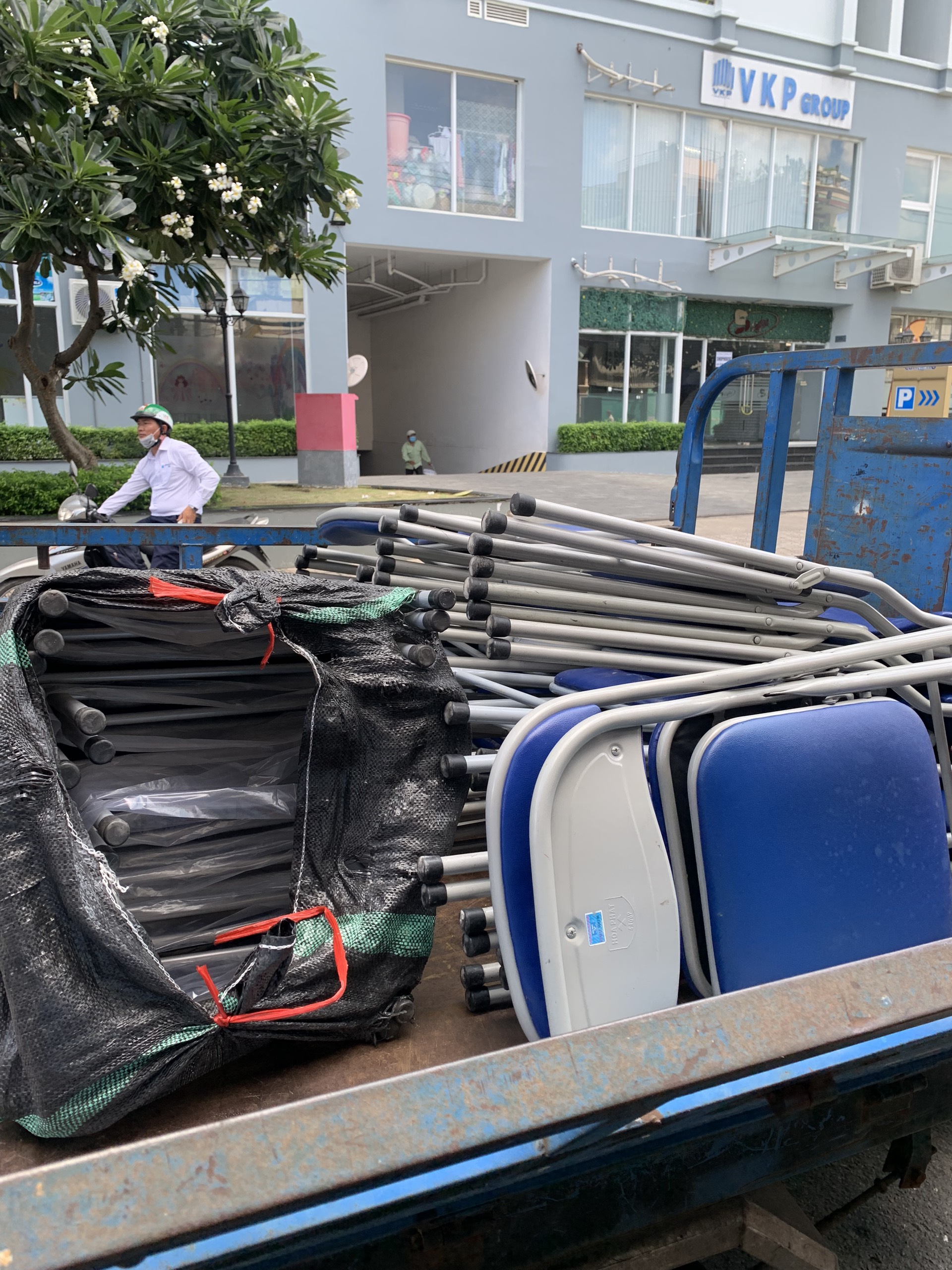 3 Hình ảnh đẹp giao hàng trong ngày