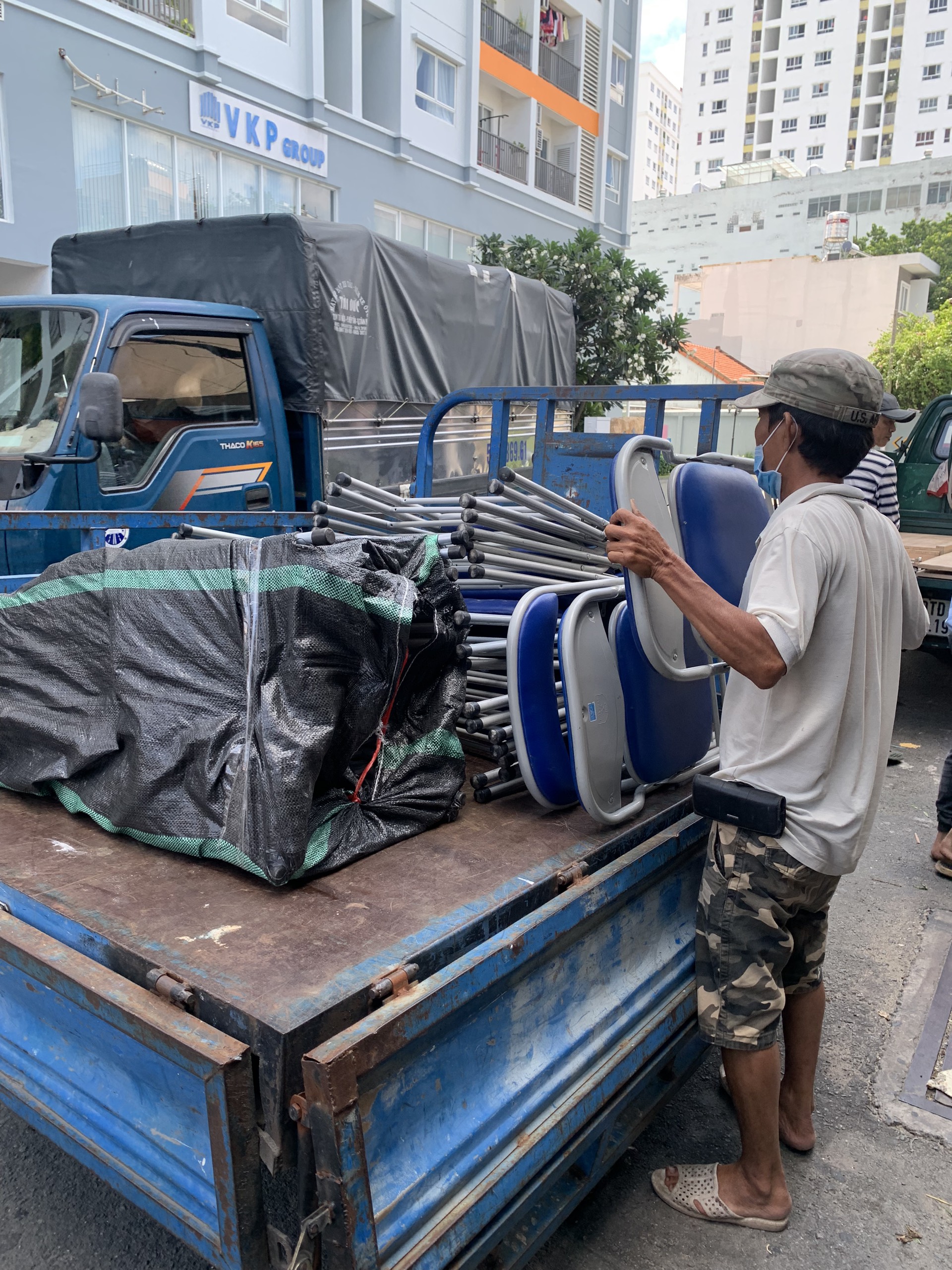 4 Hình ảnh đẹp giao hàng trong ngày