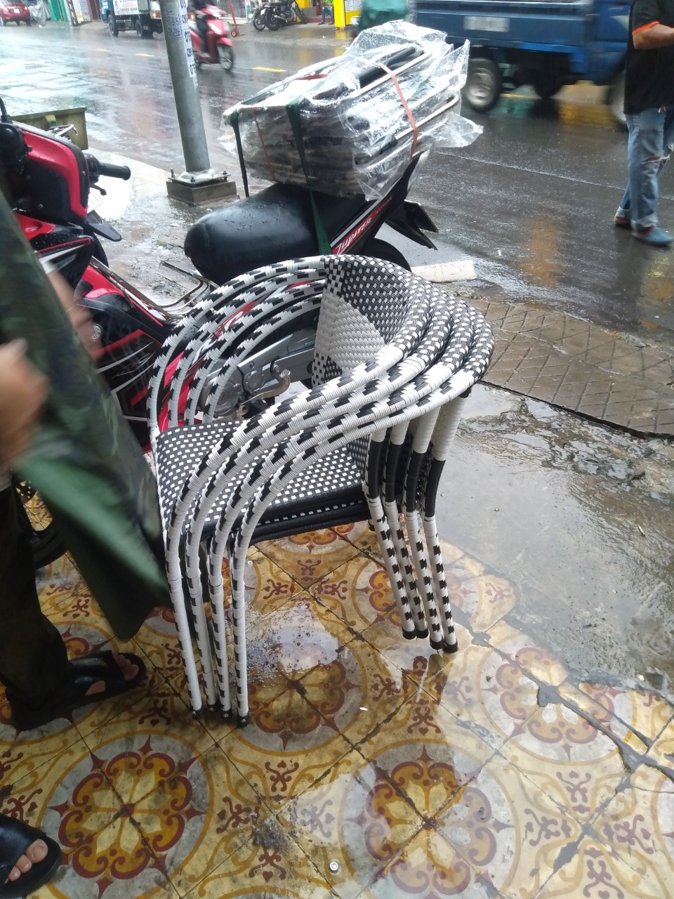 11-1 Hơn 20 hình ảnh xuất kho giao hàng cho khách