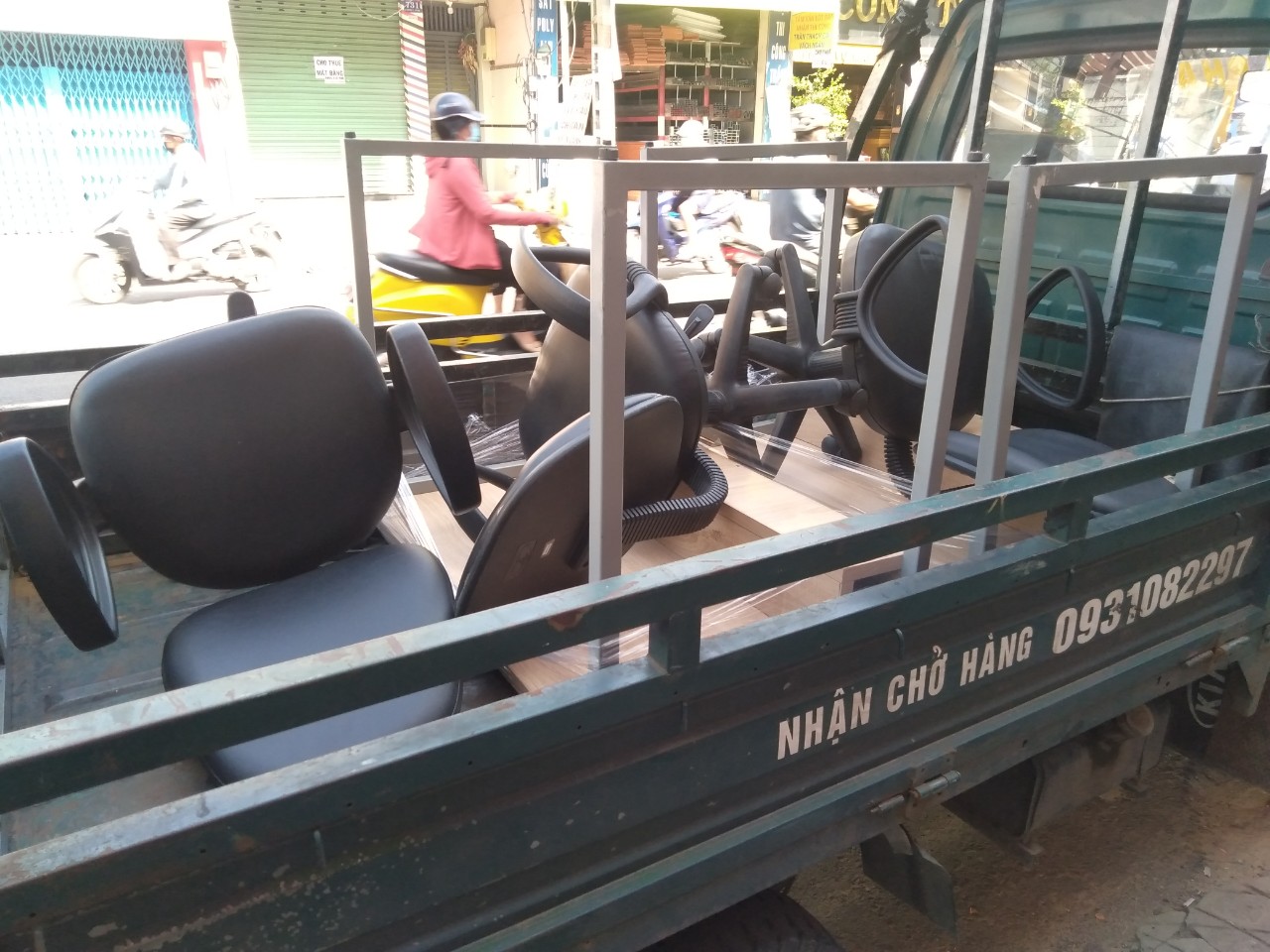 19 Hơn 20 hình ảnh xuất kho giao hàng cho khách