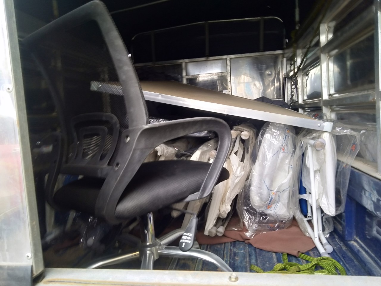 23 Hơn 20 hình ảnh xuất kho giao hàng cho khách