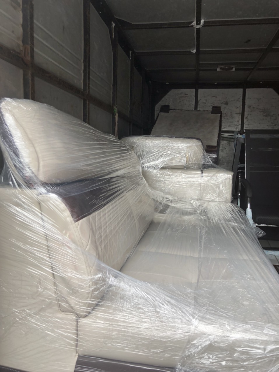 6-1 Hơn 20 hình ảnh xuất kho giao hàng cho khách