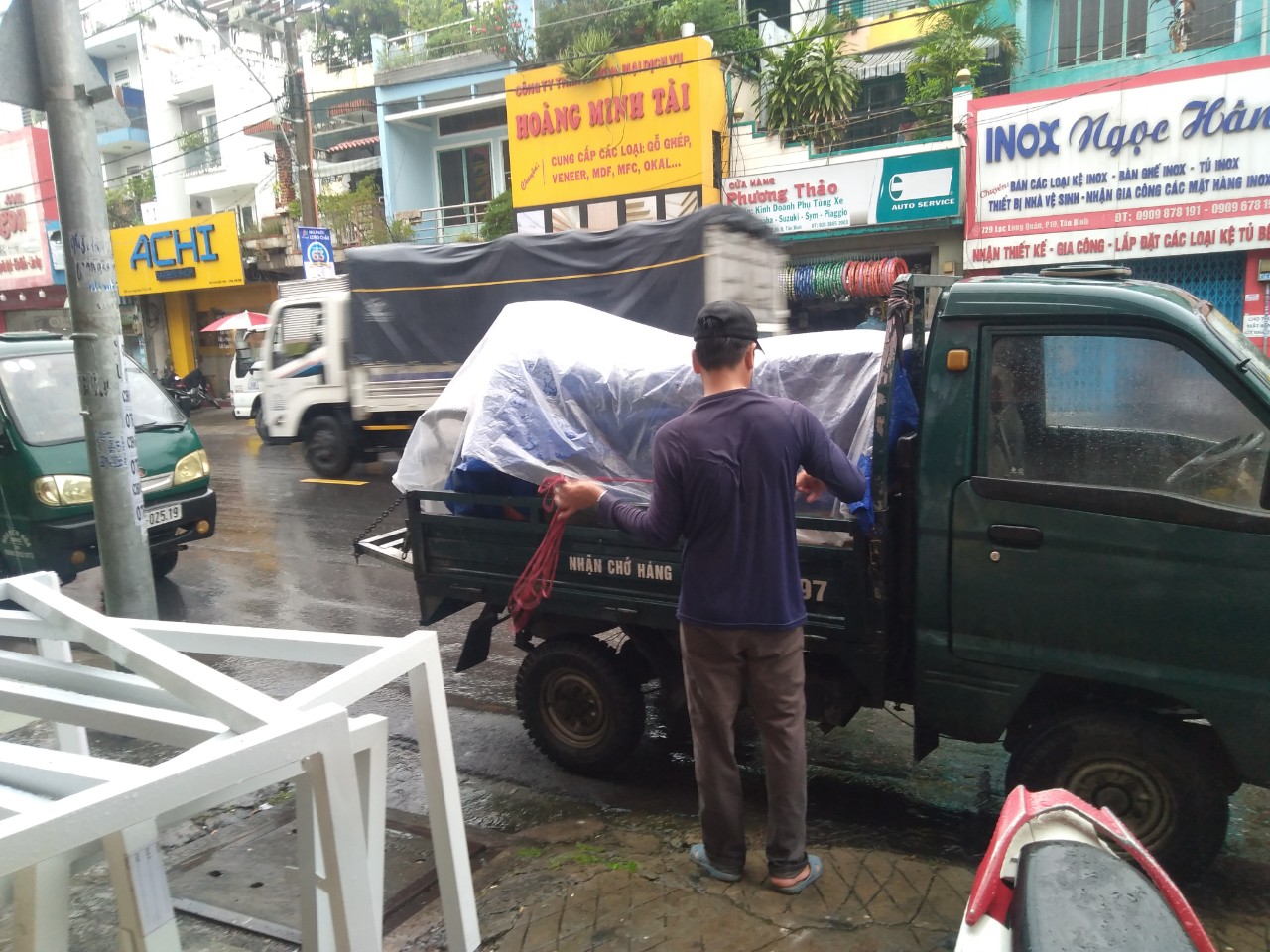 8-1 Hơn 20 hình ảnh xuất kho giao hàng cho khách