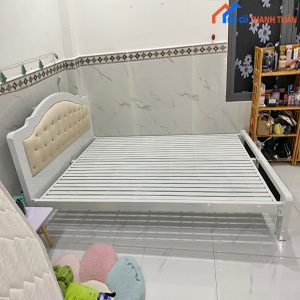Giường 1m6 Màu Trắng Cũ Giá Rẻ