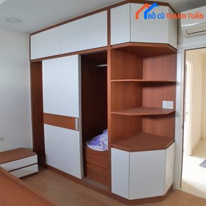 Tủ quần áo cửa lùa full trần liền kệ cũ