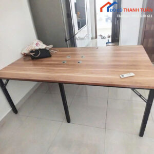 Bàn Họp Cũ Thiết Kế Vân Gỗ Chân Sắt Chắc Chắc