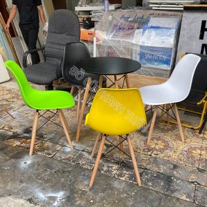Thanh lý bộ bàn ghế eames cũ đẹp 90%