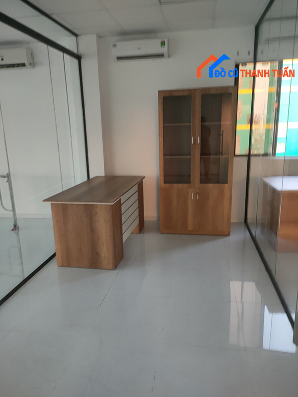 noi-that-van-phong-dep-hcm-6-1 Lắp đặt full nội thất văn phòng cũ cho khách quận 10
