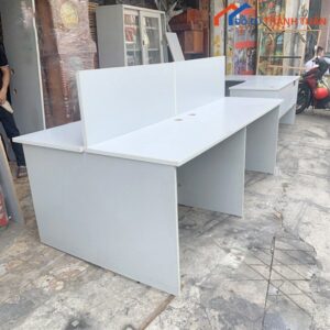 Bàn Làm Việc Cũ Gỗ Có Vách Ngăn
