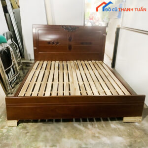 Giường Gỗ Màu Nâu Cũ 1M6x2M Giá Rẻ