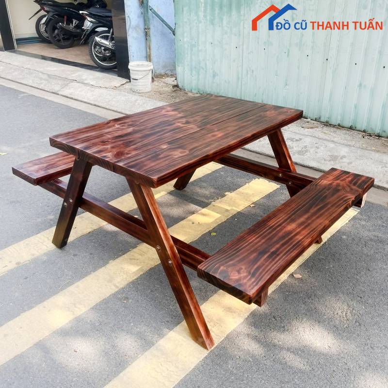 ban-ghe-ngoai-troi-thanh-ly-TT-2 Thanh Lý Bộ Bàn Ghế Ngoài Trời Gỗ Thông Mới 99%