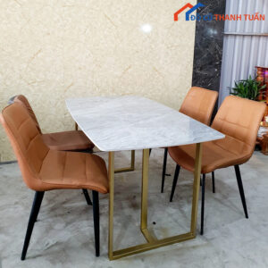 Thanh Lý Bộ Bàn Ăn 4 Ghế Có Đệm Màu Cam Mới 99%