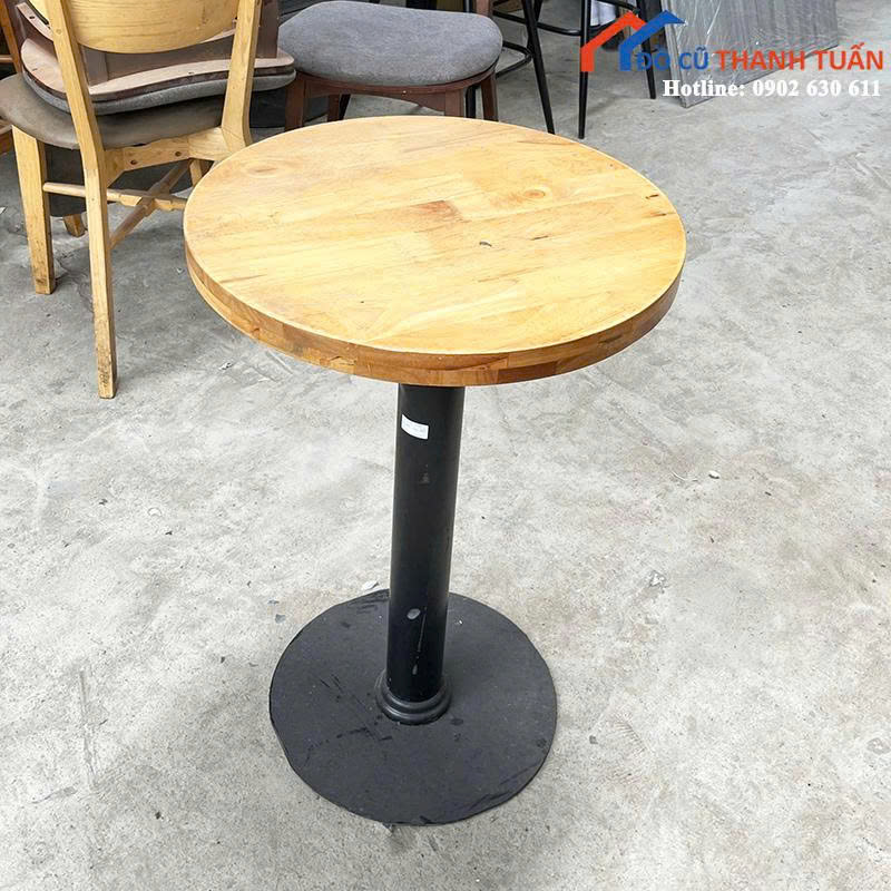 z6902587591535_d09a5cc81012cc1e91f550df121e5182 Bàn Ghế Sắt Cũ Tựa Lưng Cao Giá Rẻ