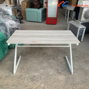 Bàn Làm Việc Chân Sắt Chữ K Hiện Đại Cũ 1M6